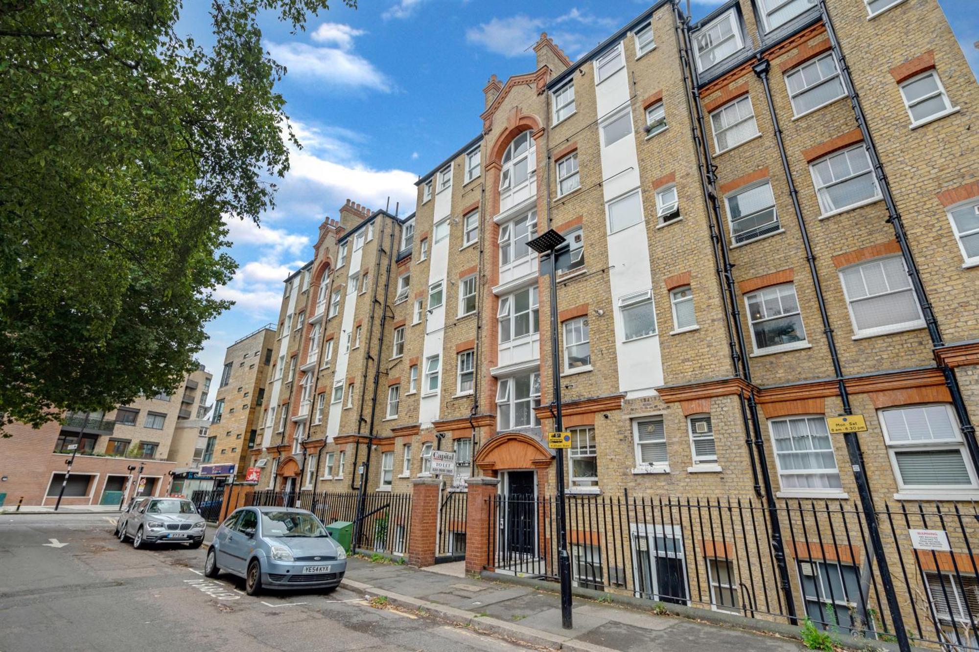 1Bed Flat, Sleeps 3 - 2Min Tube , 20Min Central London, 1Gb Fibre Wifi, Free Snacks & Toiletries, 2 New Smart Tvs & Sofabed Apartament *